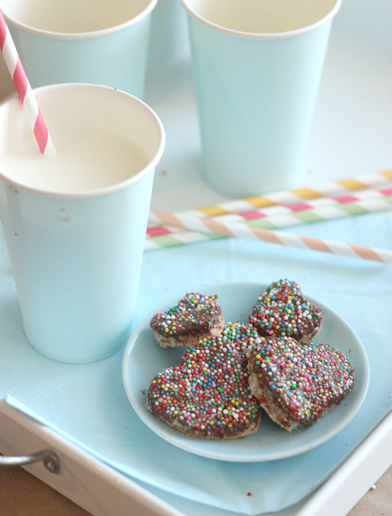 Chocolate Heart Fairy Bread | by Polkadot Prints photo 130205_ValentinesFairyBread14_zps4d9c74e7.png
