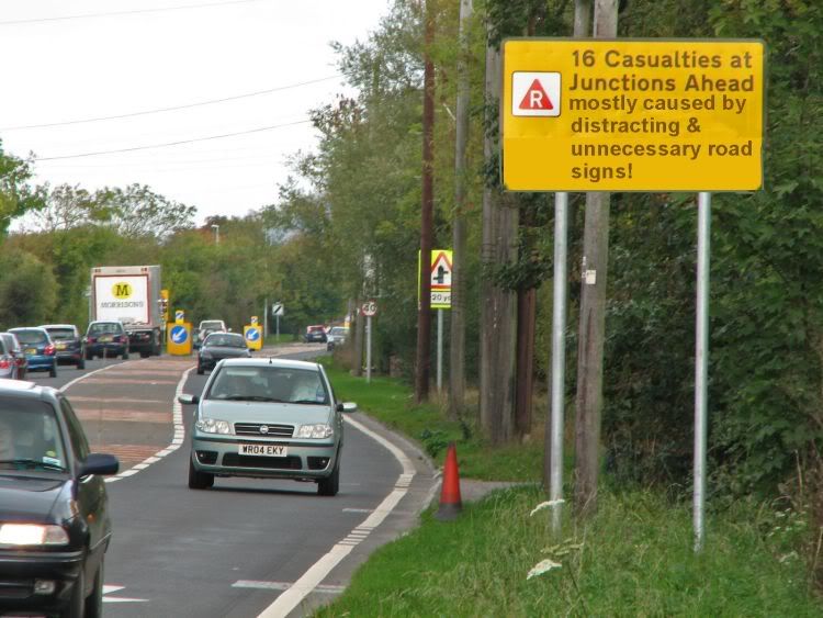 distracting photo: Distracting road sign. distracting-road-signs.jpg